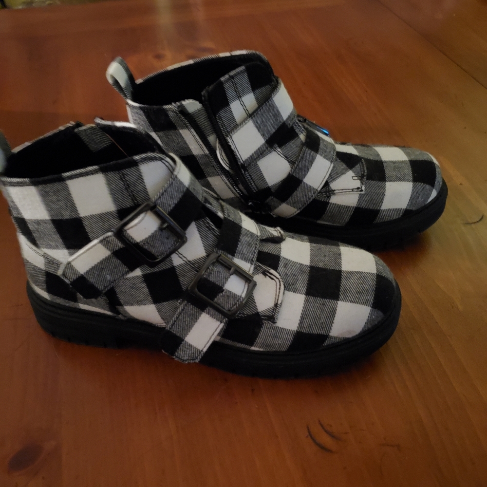 Womens boots